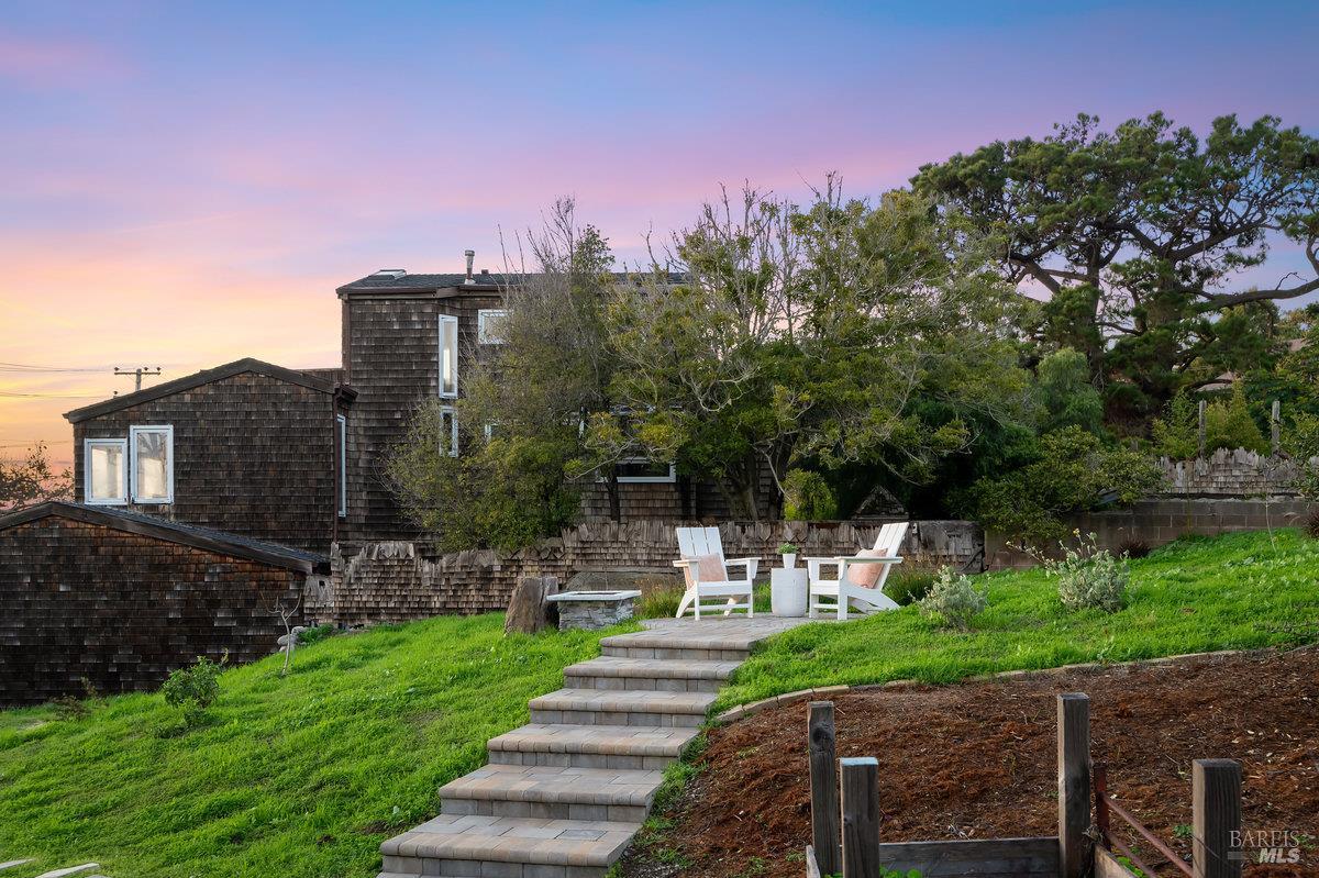 700 Ocean Avenue Point Richmond, CA 94801 - Photo 67 of 95 a view of a house with a yard and sitting area