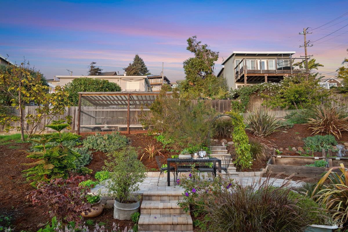 700 Ocean Avenue Point Richmond, CA 94801 - Photo 74 of 95 a view of a terrace