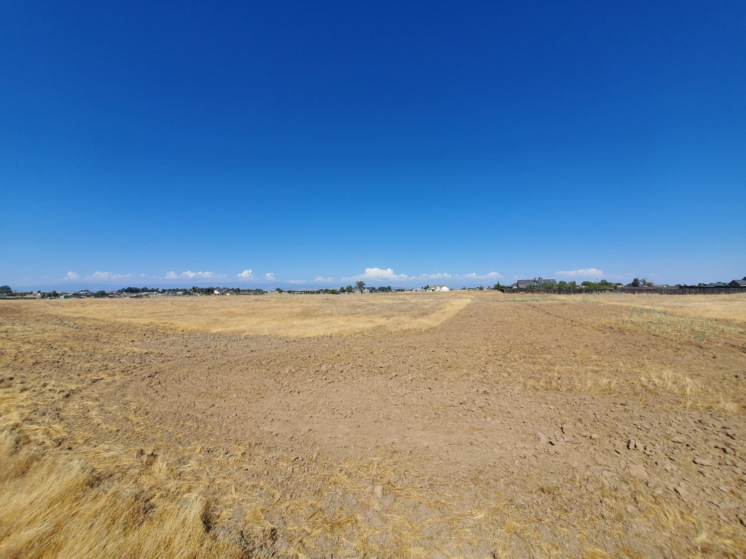 1 Dennis Road Madera, CA 93638 - Photo 8 of 28 a view of an ocean