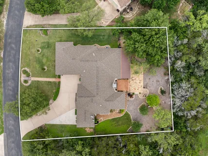 $625,000 | 207 Cove Creek Drive, Spicewood, TX 78669