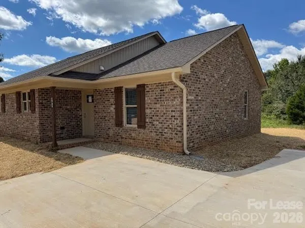 $1,500 | 149 Camp Creek Road, Unit 103, Iron Station, NC 28080