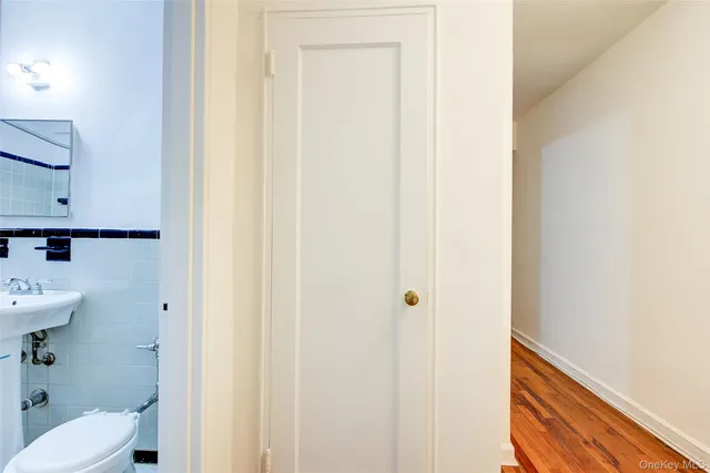 a bathroom with a toilet