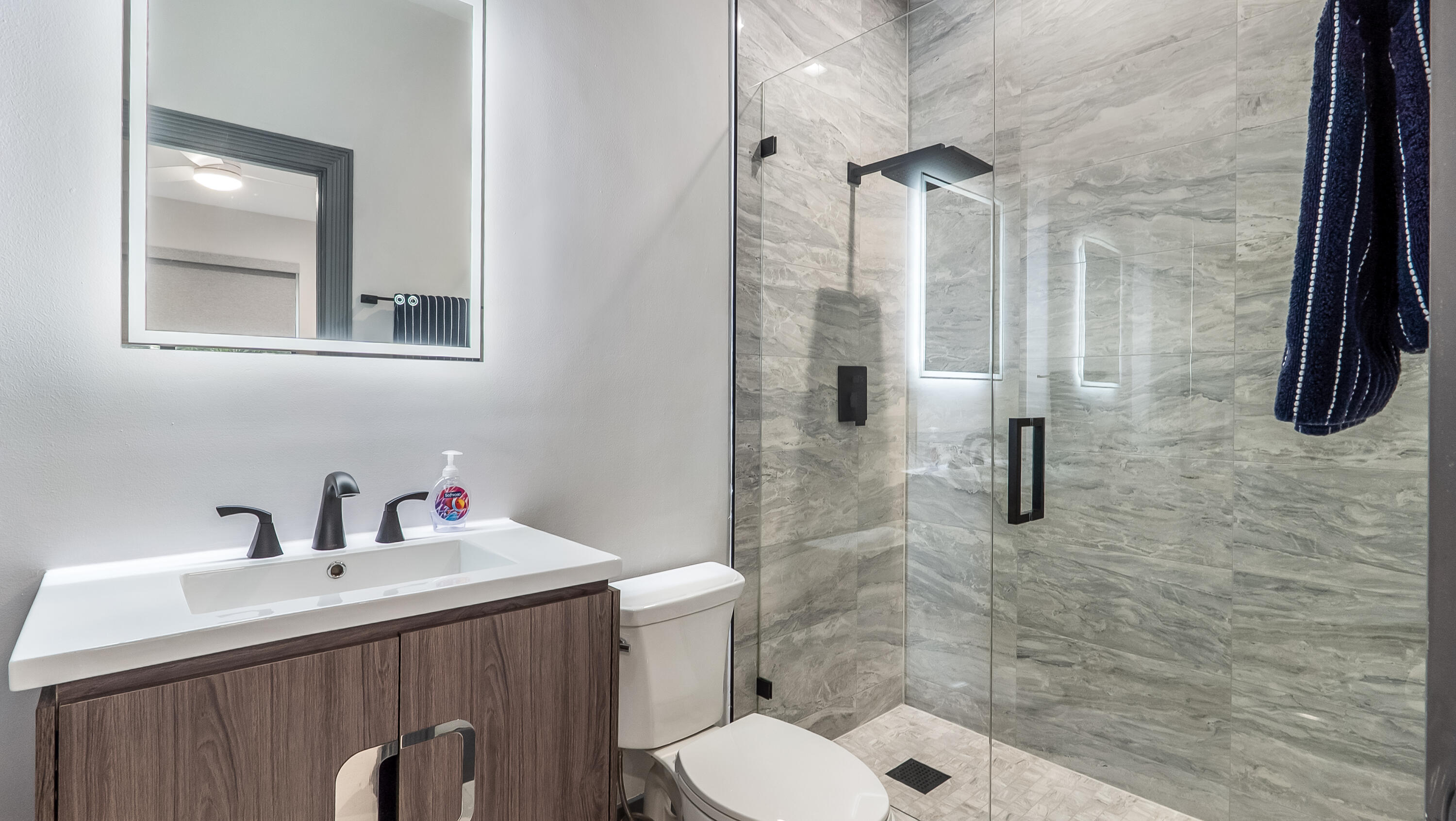 17683 Sealakes Drive Boca Raton, FL 33498 - Photo 41 of 61 Bathroom #3