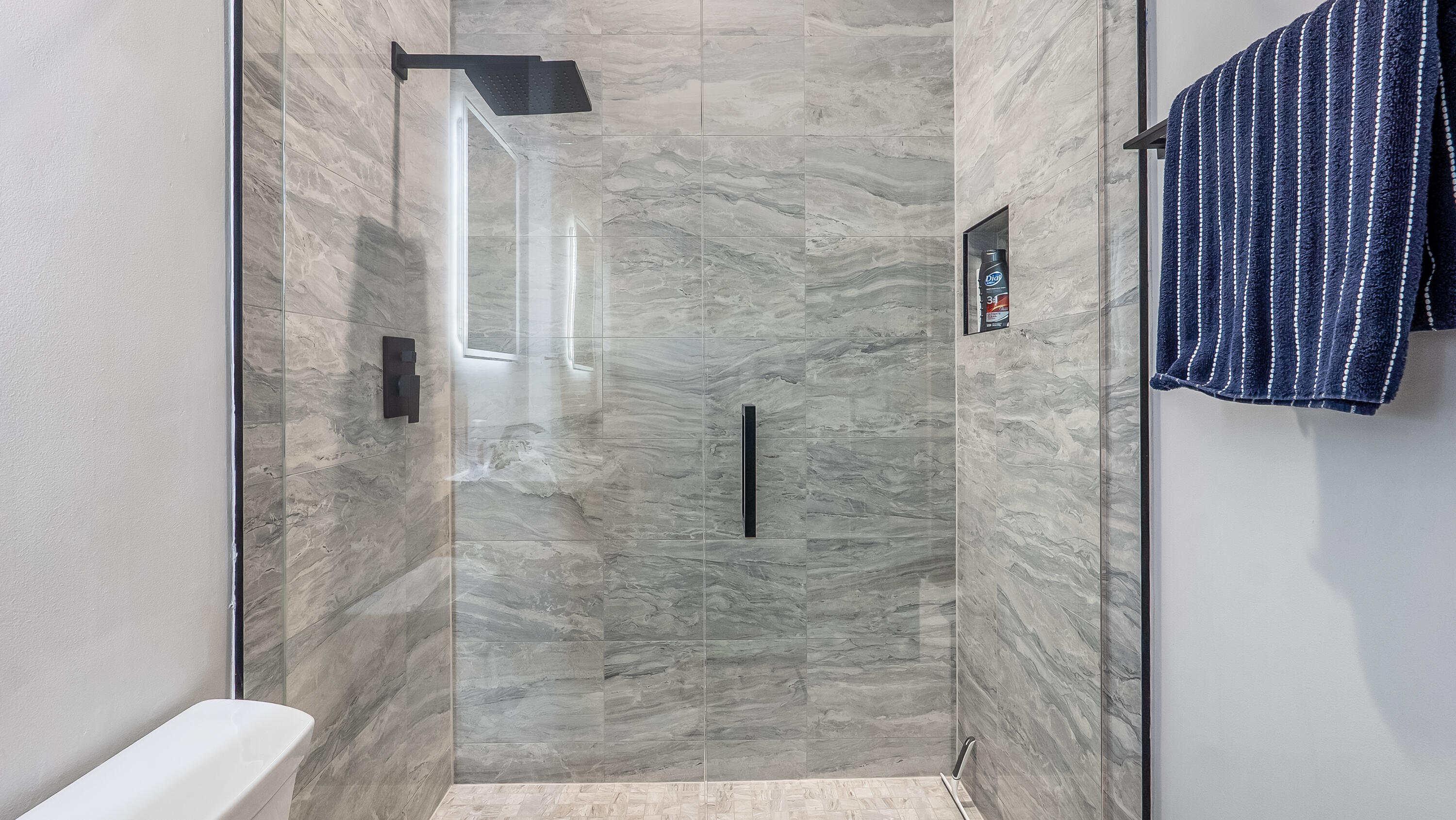 17683 Sealakes Drive Boca Raton, FL 33498 - Photo 42 of 61 Bathroom #3