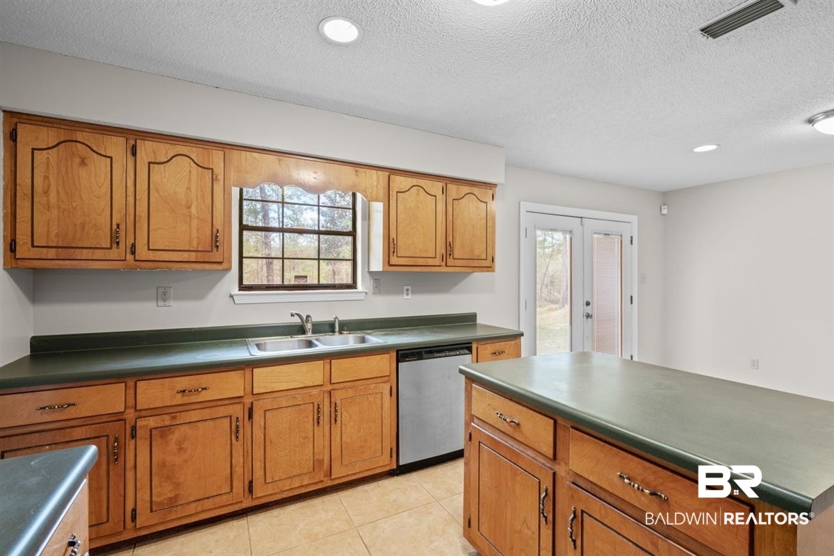 8405 Abbey Road Wilmer, AL 36587 - Photo 10 of 29