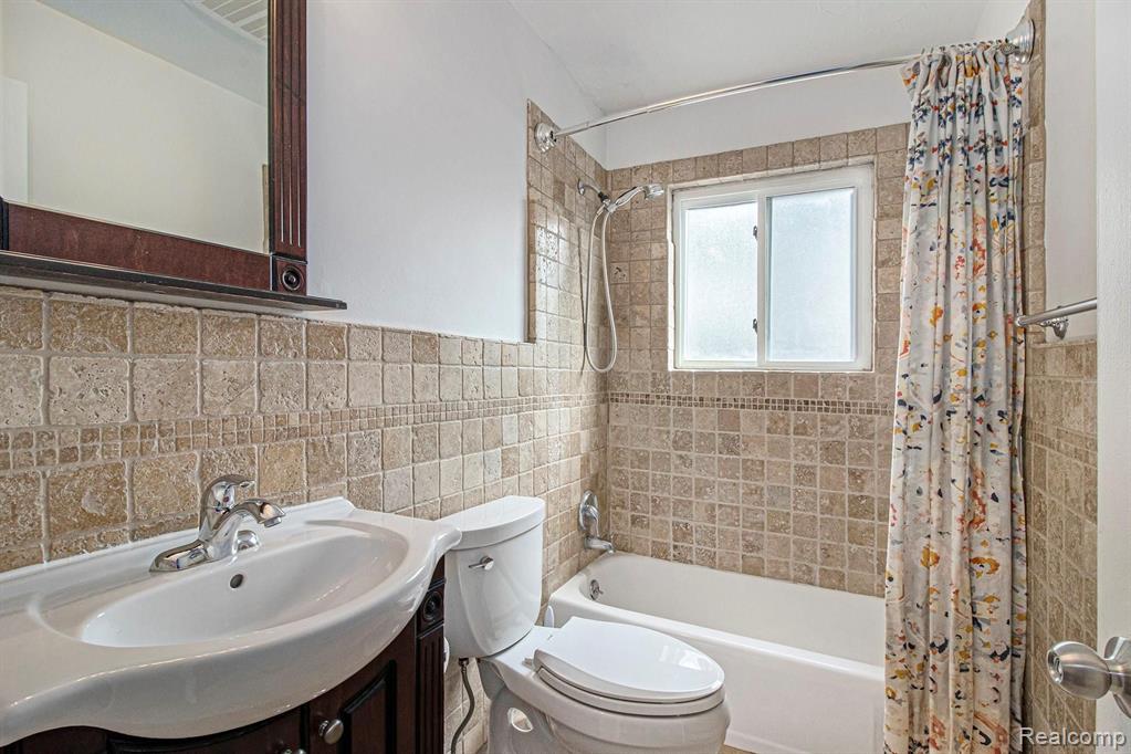 475 South Adams Road, Unit 7 Birmingham, MI 48009 - Photo 14 of 25