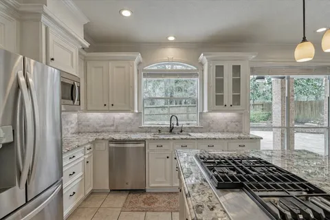 $1,125,000 | 91 Wind Ridge Circle, The Woodlands, TX 77381