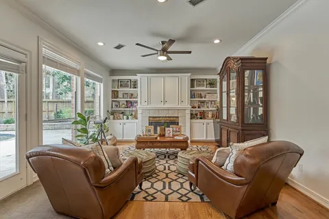 $1,125,000 | 91 Wind Ridge Circle, The Woodlands, TX 77381