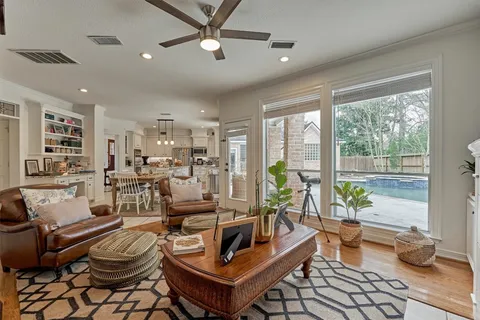 $1,125,000 | 91 Wind Ridge Circle, The Woodlands, TX 77381