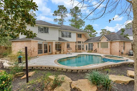 $1,125,000 | 91 Wind Ridge Circle, The Woodlands, TX 77381