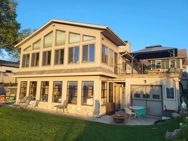 $1,250,000 | N593 Blackhawk Bluff Drive, Milton, WI 53563