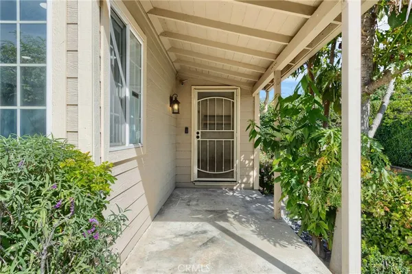 a view of a back yard of the house