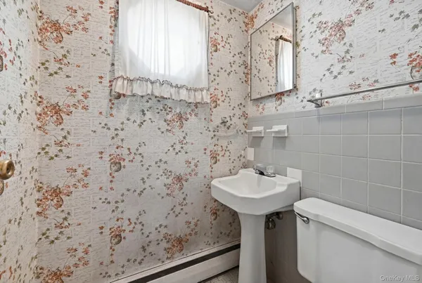 $599,000 | 43 Village Lane, Hauppauge, NY 11788