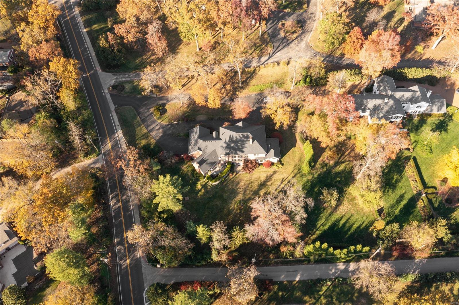 4 Upper Dromara Road St. Louis, MO 63124 - Photo 7 of 86