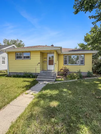 $219,000 | 1404 Beltrami Avenue Northwest, Bemidji, MN 56601