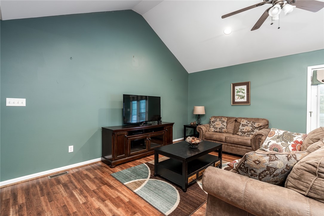 252 Guthrie Road Belton, SC 29627 - Photo 8 of 40 Gallery Image 8