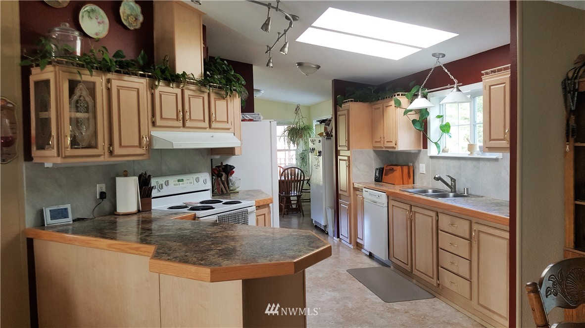 17912 Michelles Lane Southwest Rochester, WA 98579 - Photo 12 of 19