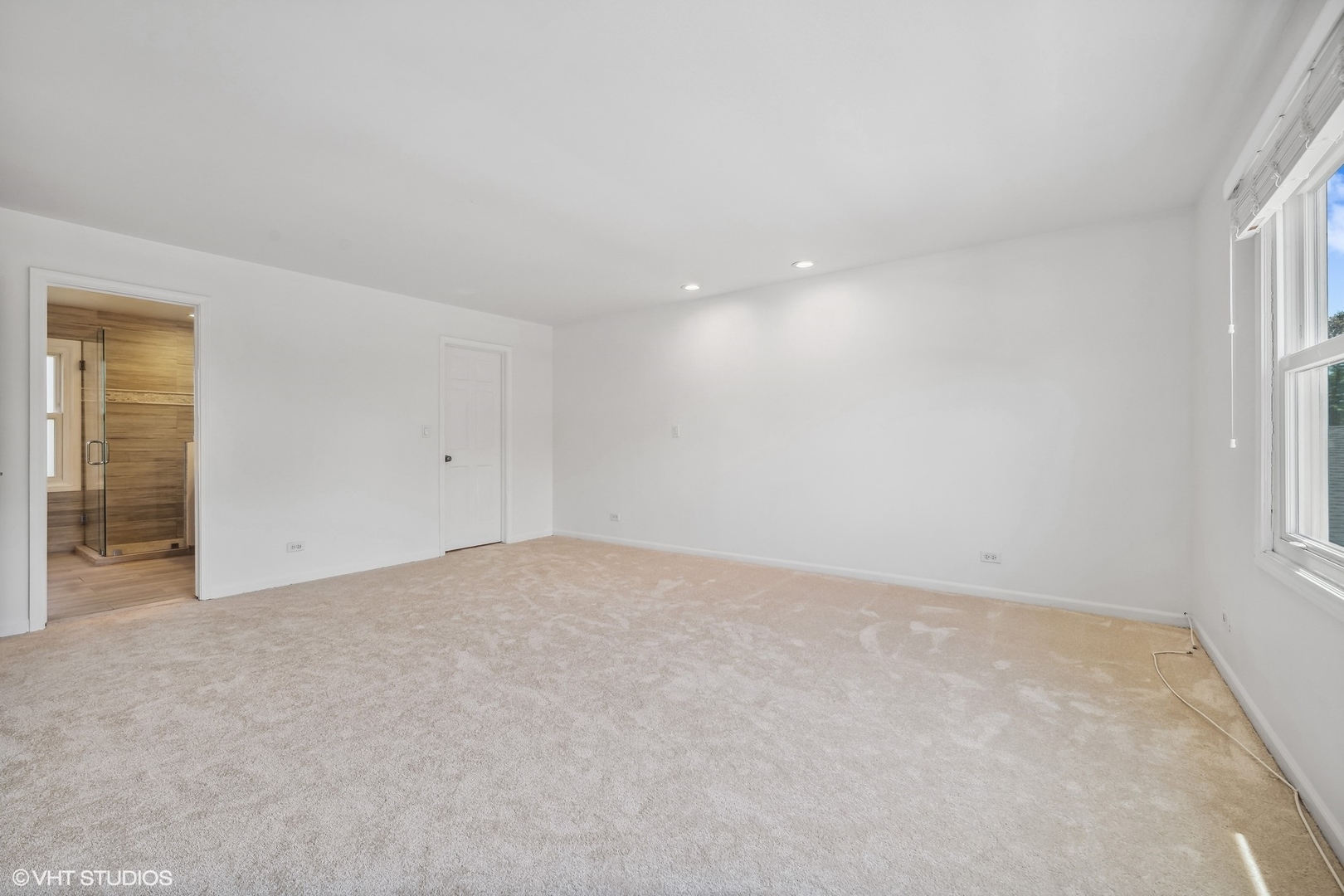 4130 Rutgers Lane Northbrook, IL 60062 - Photo 26 of 41 an empty room with windows
