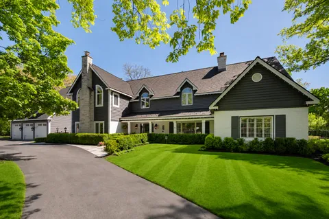 $3,199,000 | 2 Hickory Lane, Northbrook, IL 60062