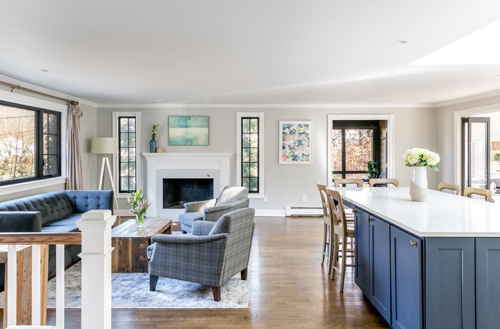 28 Pioneer Road Hingham, MA 02043 - Photo 2 of 25 Gallery Image 2
