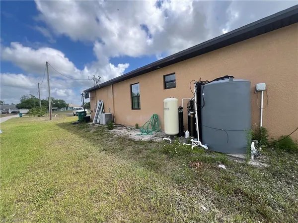 $585,000 | 2660 72nd Avenue Northeast, Naples, FL 34120