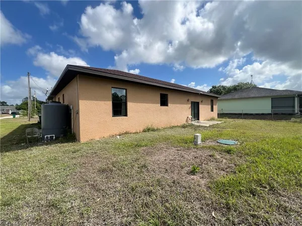 $585,000 | 2660 72nd Avenue Northeast, Naples, FL 34120