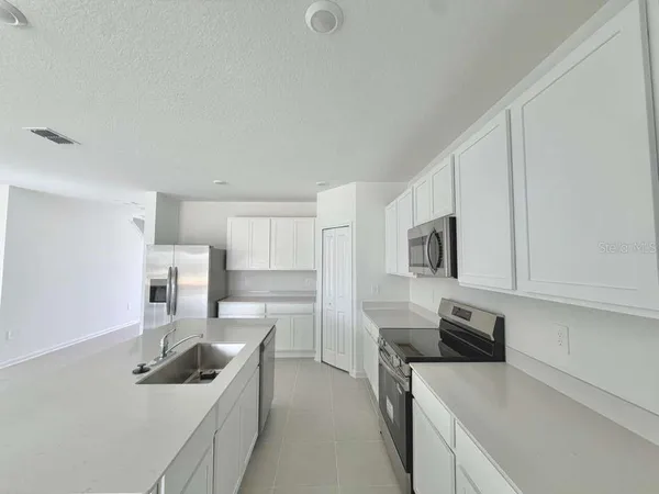 $2,150 | 3354 Alexander Dr Lake, Lake Wales, FL 33853