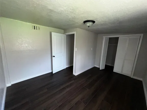 $1,925 | 5401 Doolittle Boulevard, Houston, TX 77033