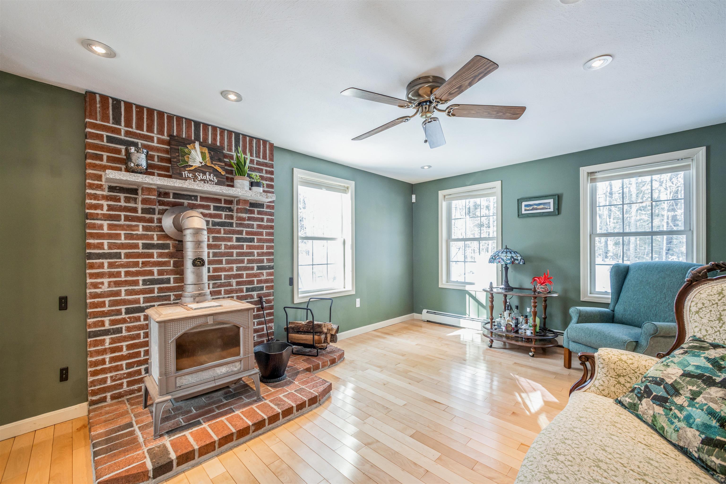 73 Freeman Hall Road Nottingham, NH 03290 - Photo 3 of 35 Gallery Image 3