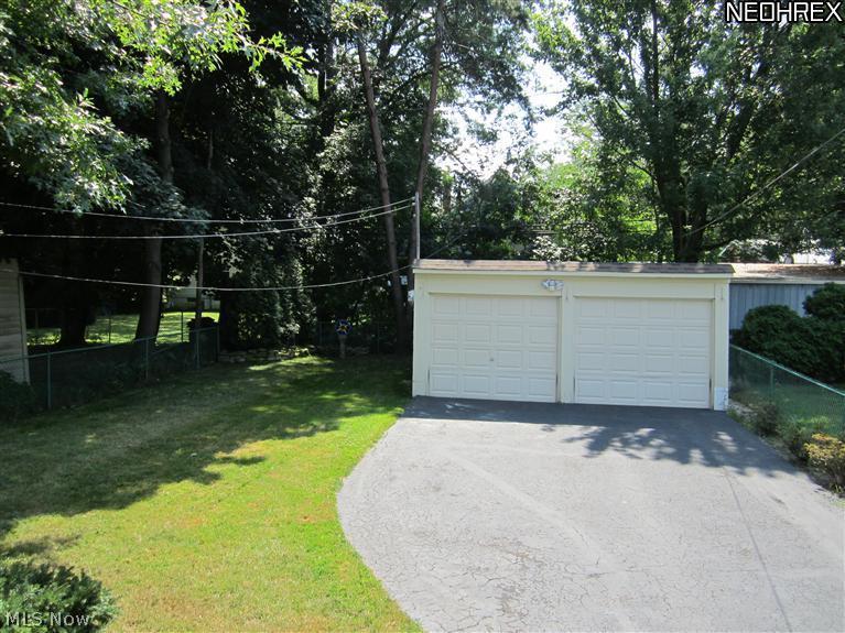 4008 Navahoe Road Cleveland, OH 44121 - Photo 12 of 14 Gallery Image 12