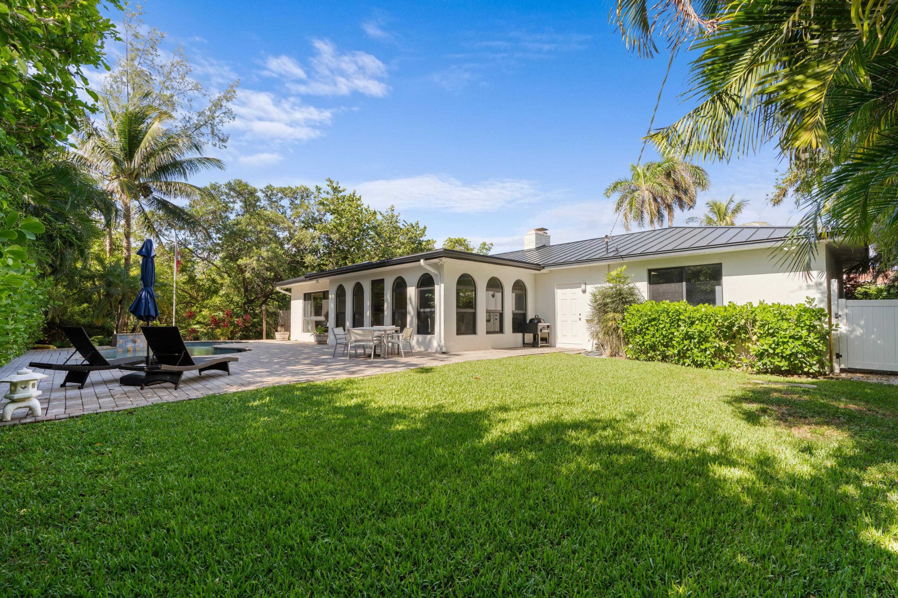 35 Anna Street Ocean Ridge, FL 33435 - Photo 28 of 75 Backyard Exterior