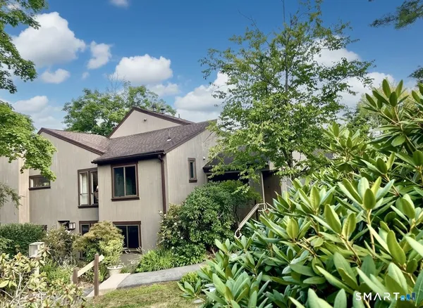 $328,000 | 35 Heritage Drive, Unit 35, Avon, CT 06001