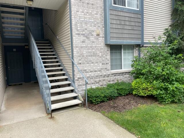 18400 North Ridge Court, Unit 14 Spring Lake, MI 49456 - Photo 1 of 36 IMG_7747