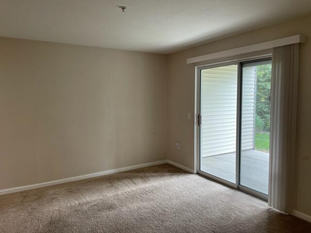 18400 North Ridge Court, Unit 14 Spring Lake, MI 49456 - Photo 8 of 36 IMG_7755