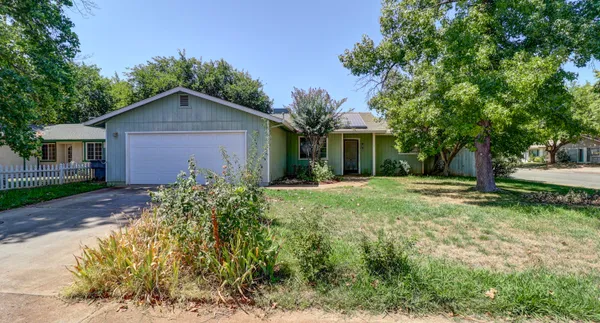$299,000 | 3512 Capricorn Way, Redding, CA 96002