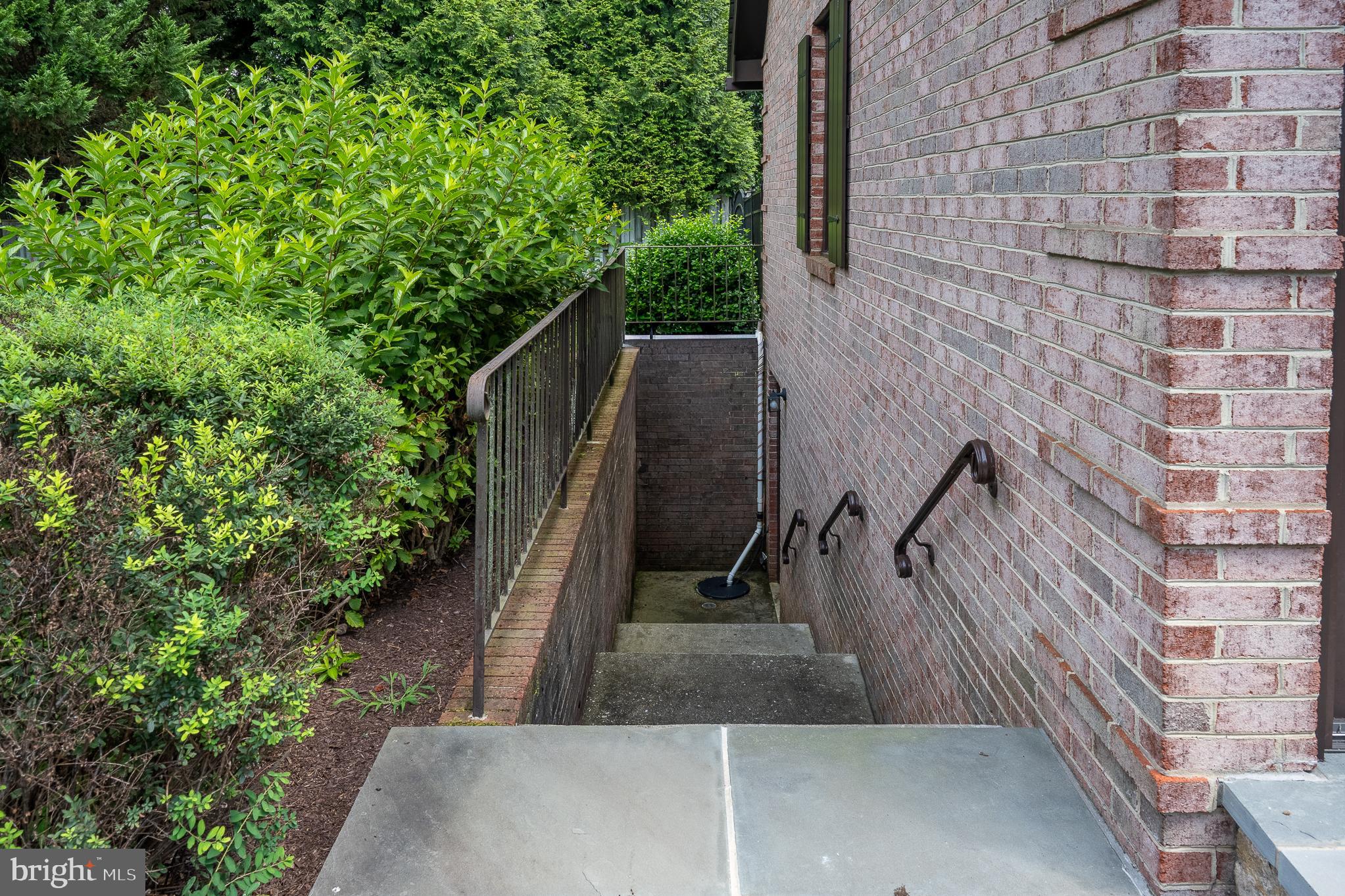 11301 Crossing Glen Court Potomac, MD 20854 - Photo 107 of 136