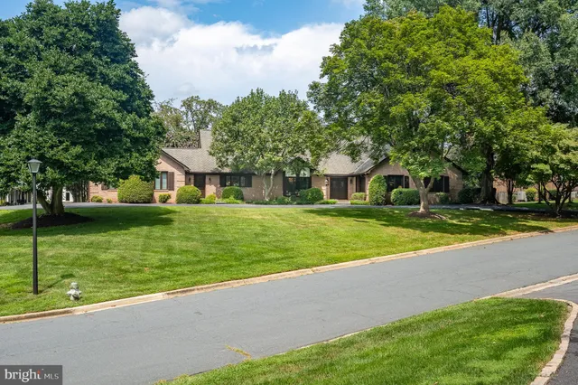 $2,195,000 | 11301 Crossing Glen Court, Potomac, MD 20854