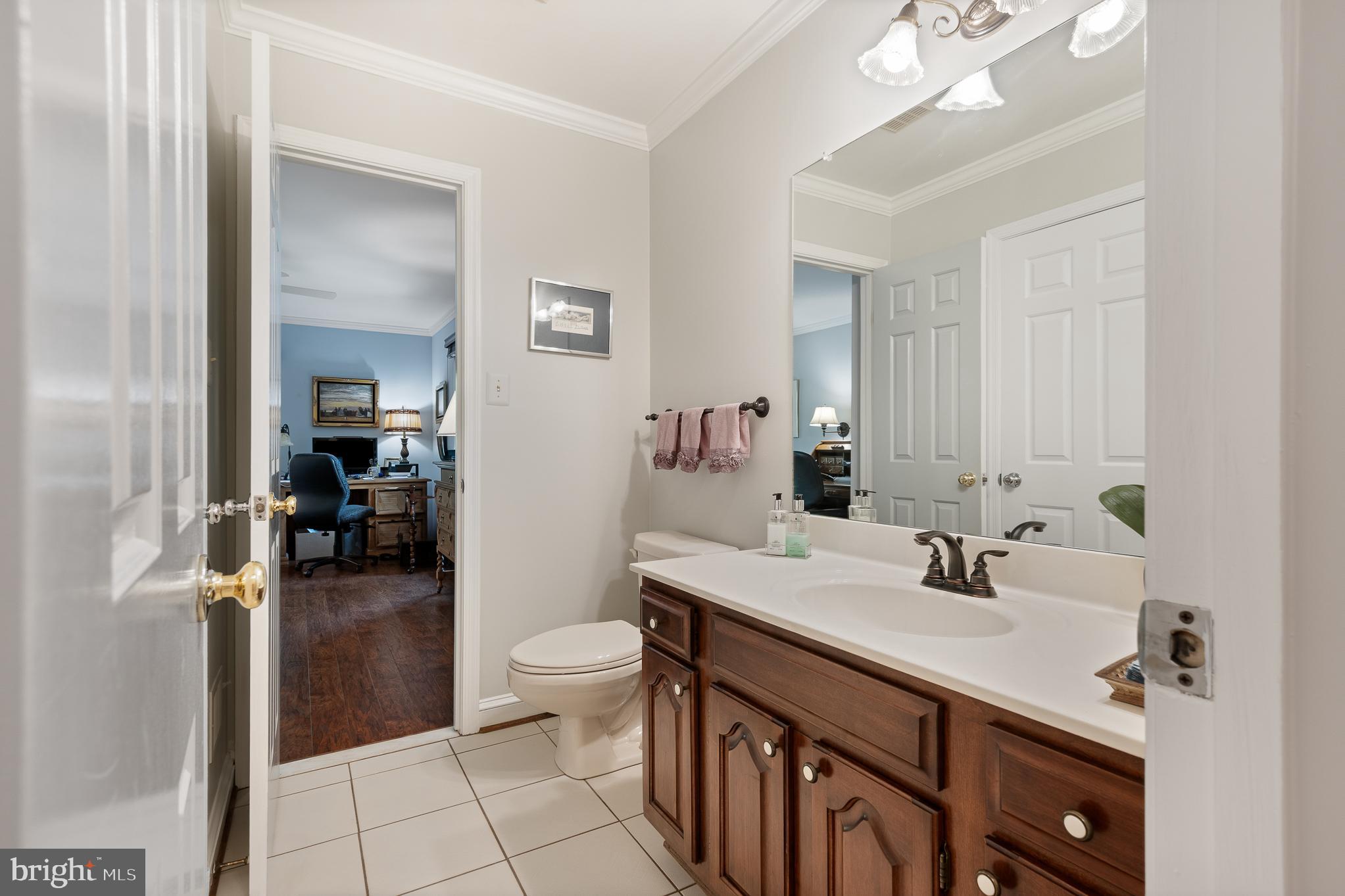 11301 Crossing Glen Court Potomac, MD 20854 - Photo 57 of 136