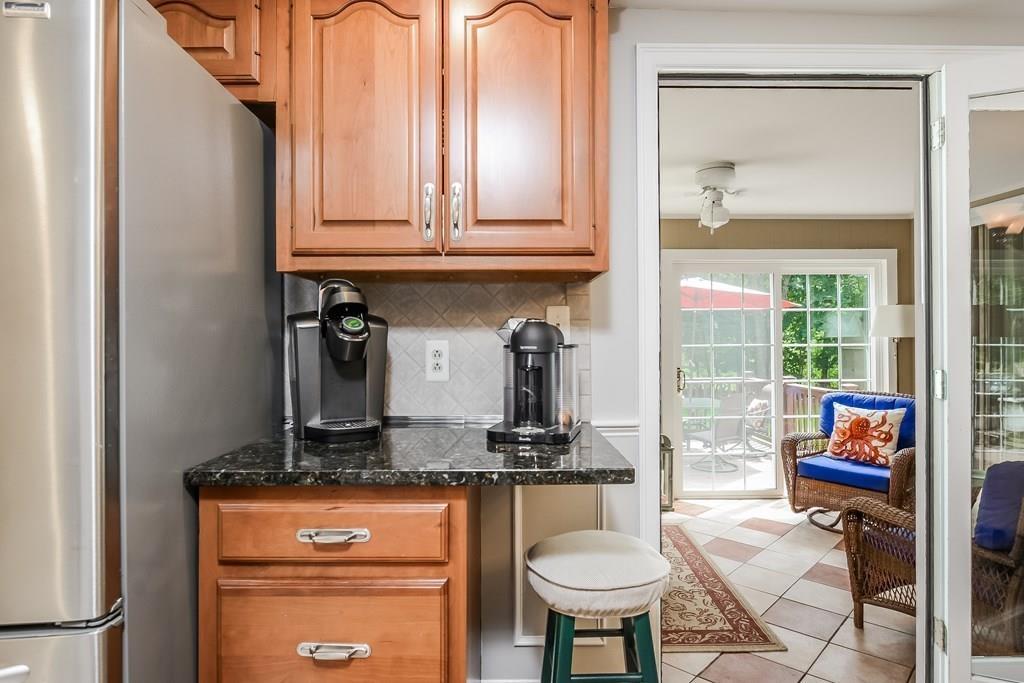 5 Massachusetts Road Lakeville, MA 02347 - Photo 14 of 37