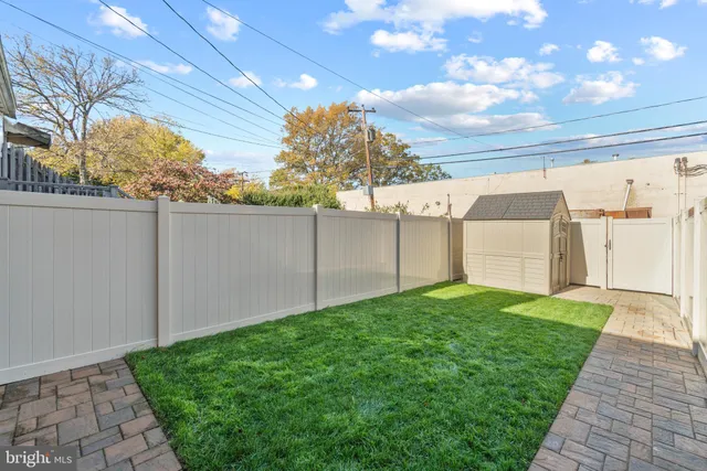 $3,975 | 510 East Nelson Avenue, Alexandria, VA 22301