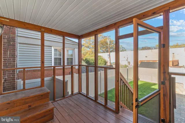 $3,975 | 510 East Nelson Avenue, Alexandria, VA 22301