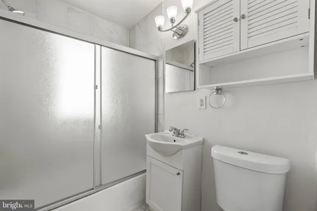 $3,975 | 510 East Nelson Avenue, Alexandria, VA 22301