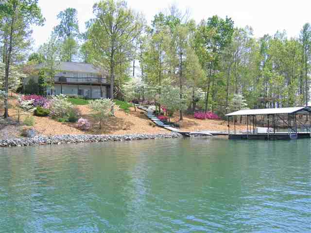 23072 McDonald Point Road, Unit BIG WATER VIEWS MOTIVATE Seneca, SC 29672 - Photo 2 of 25