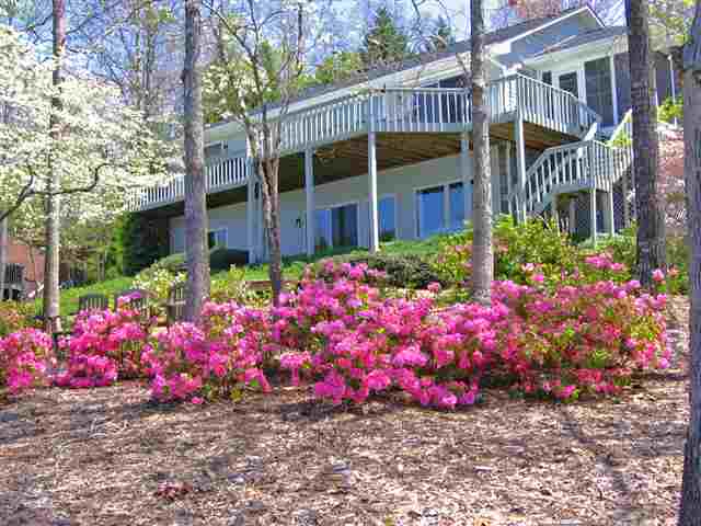 23072 McDonald Point Road, Unit BIG WATER VIEWS MOTIVATE Seneca, SC 29672 - Photo 4 of 25