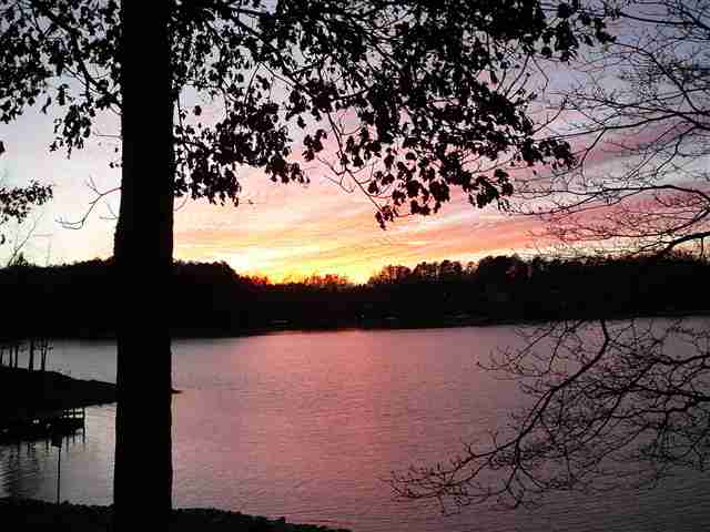 23072 McDonald Point Road, Unit BIG WATER VIEWS MOTIVATE Seneca, SC 29672 - Photo 5 of 25