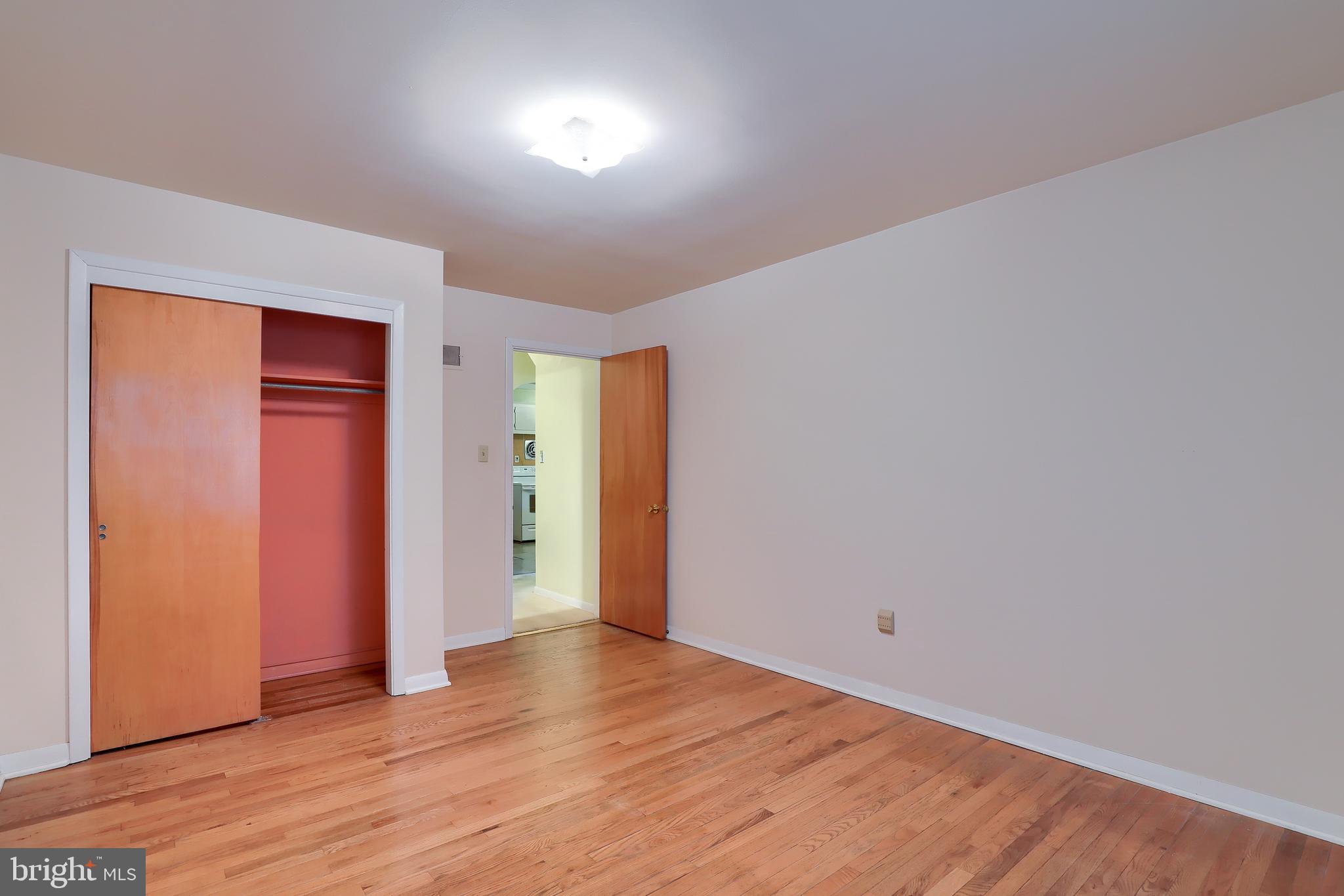 27 Valley Road Reading, PA 19610 - Photo 20 of 36 Master BR