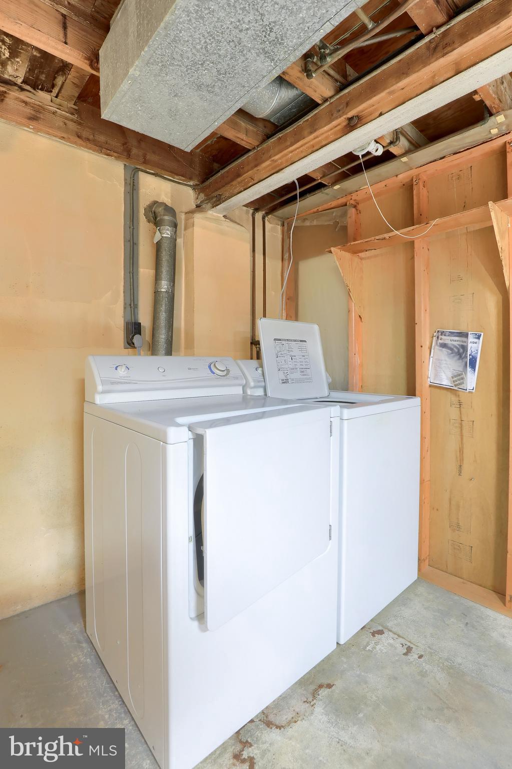 27 Valley Road Reading, PA 19610 - Photo 33 of 36 LL Laundry