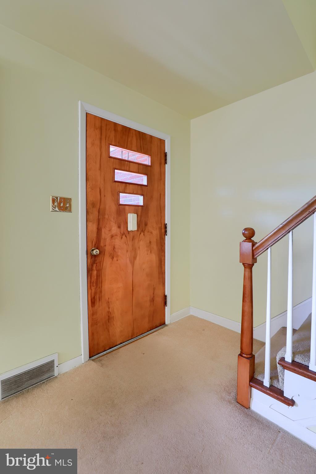 27 Valley Road Reading, PA 19610 - Photo 10 of 36 Entrance