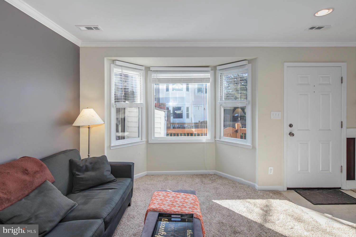 6014 Sunset Ridge Court Centreville, VA 20121 - Photo 11 of 28 Living Room