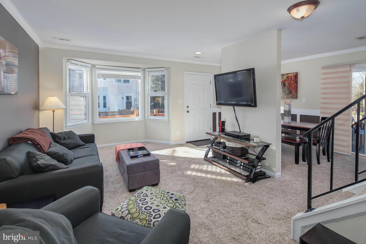 6014 Sunset Ridge Court Centreville, VA 20121 - Photo 12 of 28 Living Room